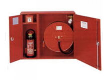 Offner Einbauschrank mit Wandhydrant